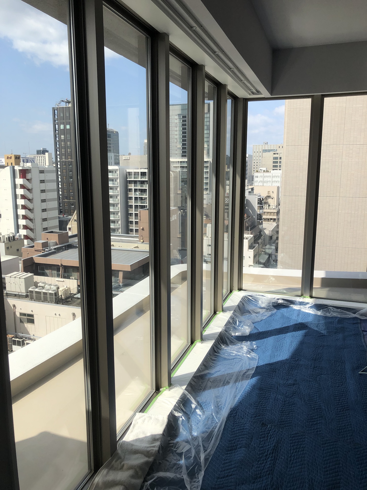 【大阪府　大阪市中央区】ゴールドミラーフィルム（リンテックNova35）