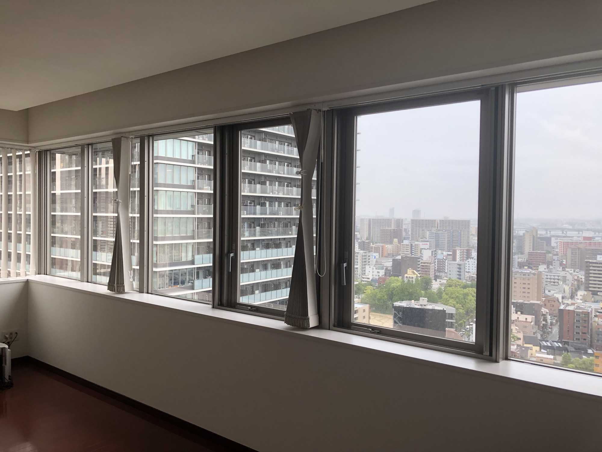 【大阪府　大阪市北区】ハーフミラーフィルム（ウィンコスNova70）