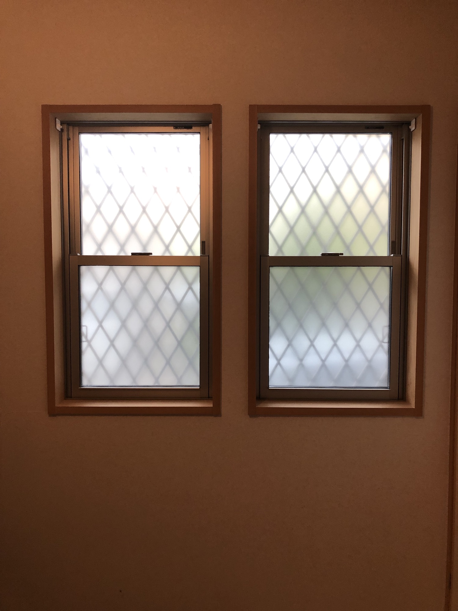 【大阪府　枚方市】フロストタイプ目隠しフィルム