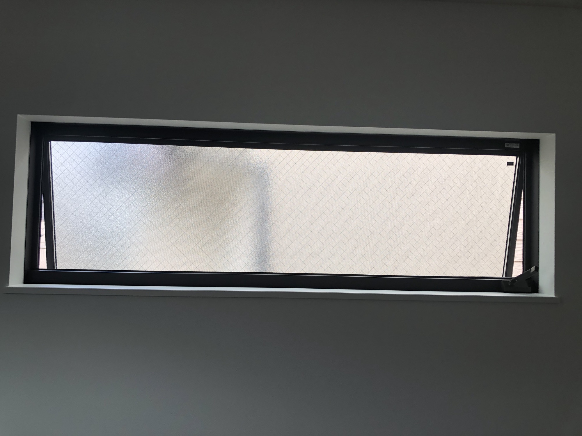 【大阪府　大阪市平野区】フロストタイプ目隠しフィルム（サンゲツ　スチーム85）